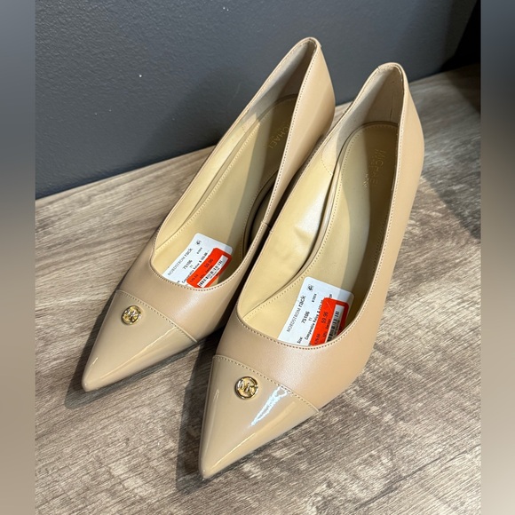 MICHAEL Michael Kors Tan Leather Heels - Picture 1 of 4